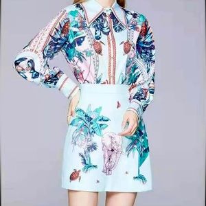 SET blouse and skirt